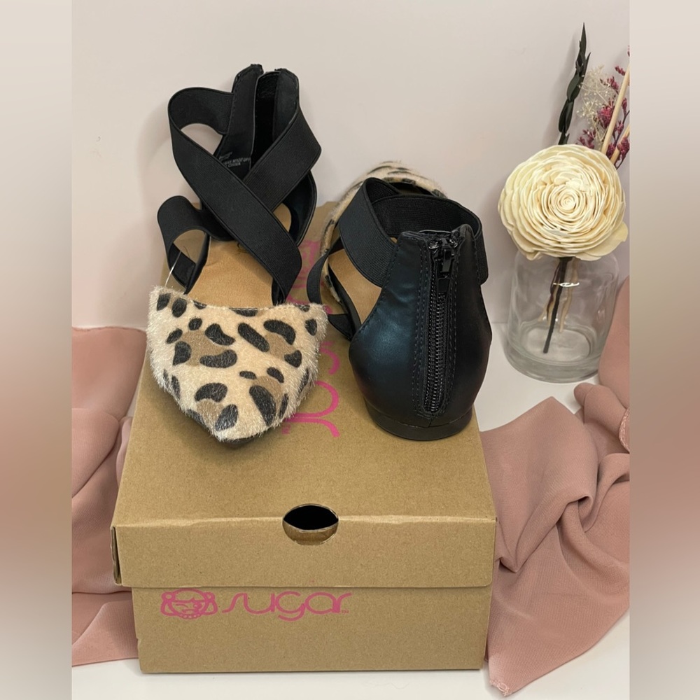 NIB Never worn Sugar Flats Size 6!